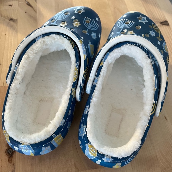 Crocs - Picture 2 of 5